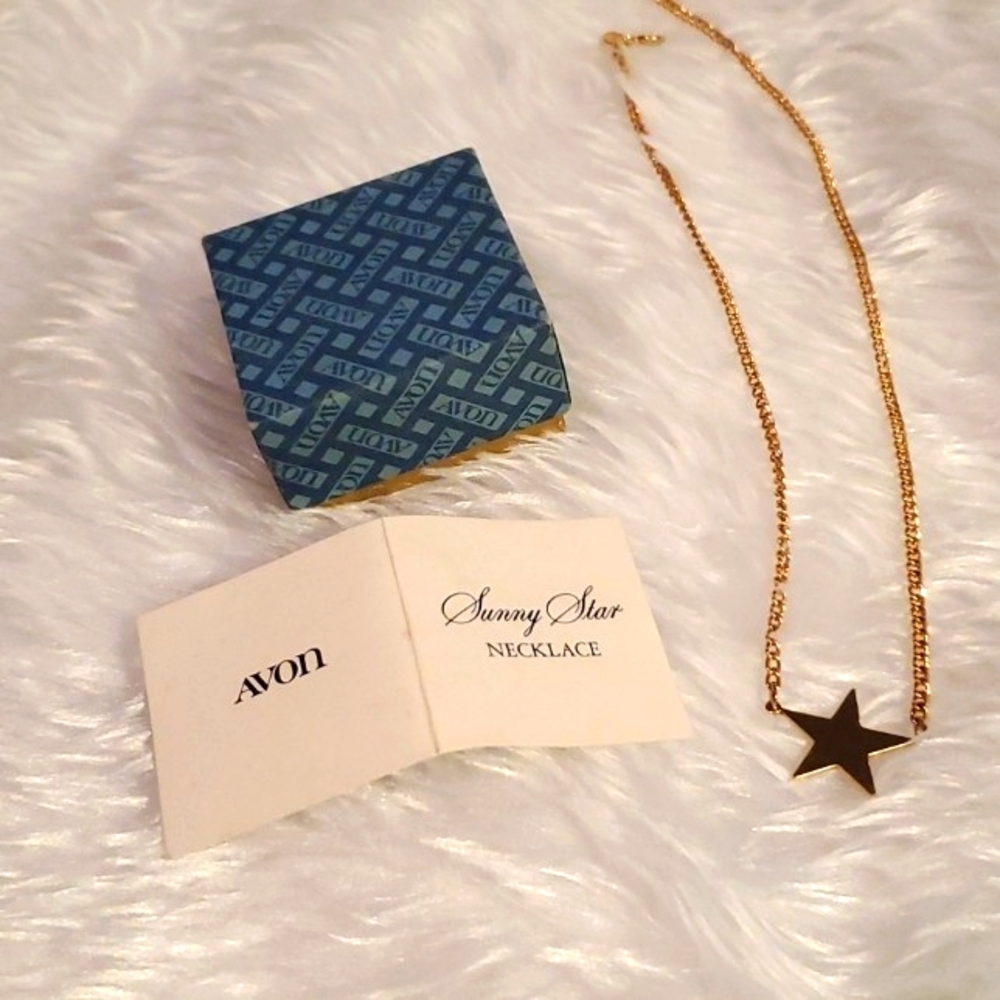 Vintage AVON Sunny Star Necklace